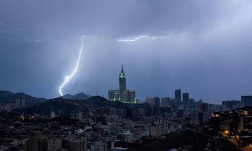 സൗദിയിൽ വരുംദിവസങ്ങളിൽ മഴക്കും പൊടിക്കാറ്റിനും സാധ്യത