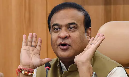 അഞ്ചു ലക്ഷം മുസ്‍ലിം വോട്ടുകൾ വെട്ടിമാറ്റുമെന്ന് അസം മുഖ്യമന്ത്രി, അസം വിട്ടുപോകാൻവേണ്ടി അവരെ ബുദ്ധിമുട്ടിക്കണം