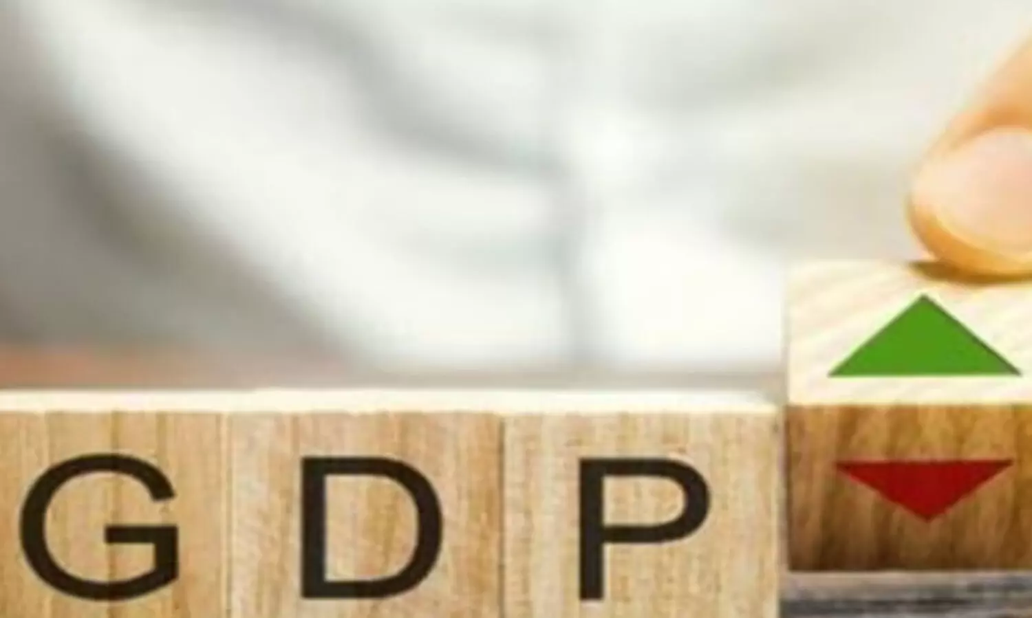 സ്വർണം, വെള്ളി വില ഇനിയുമുയരും; 6.8-7.2 ശതമാനം വളർച്ച പ്രവചിച്ച് സാമ്പത്തിക സർവേ