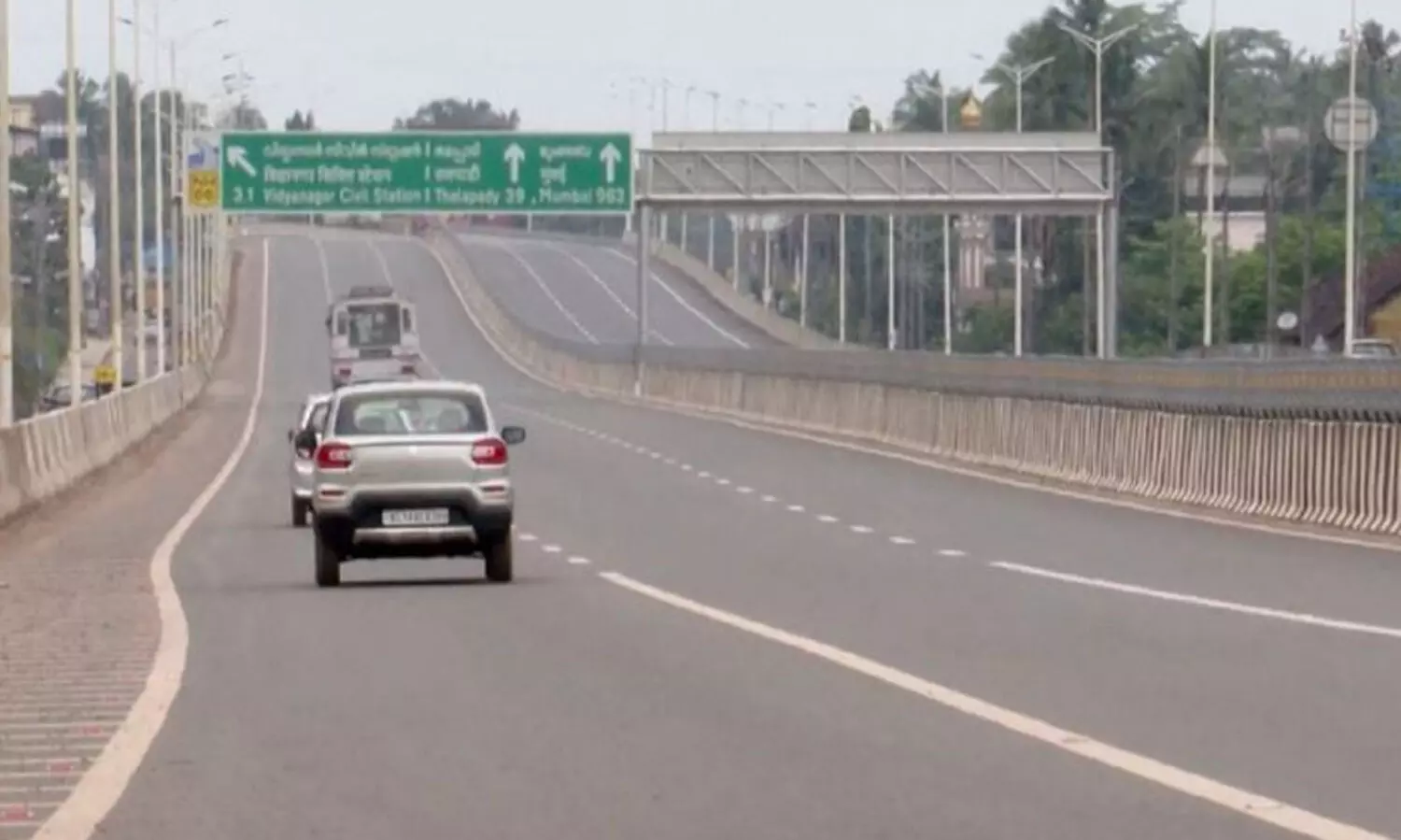 നേ​ര്യ​മം​ഗ​ലം മു​ത​ൽ വാ​ള​റ വ​രെ ത​ട​സ്സ​പ്പെ​ട്ട നി​ർ​മാ​ണം പു​ന​രാ​രം​ഭി​ക്കു​ന്ന​തി​ന് കൂ​ടു​ത​ൽ കു​രു​ക്കാ​യി ചീ​ഫ് സെ​ക്ര​ട്ട​റി​യു​ടെ ഉ​ത്ത​ര​വ്