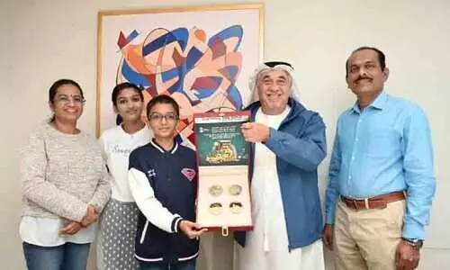 ദു​ബൈ ജ്വ​ല്ല​റി ഗ്രൂ​പ് പ്ര​മോ​ഷ​ൻ: ഒ​മ്പ​തു​കാ​ര​ന്​ ഒ​രു കി​ലോ സ്വ​ർ​ണം സ​മ്മാ​നം