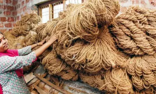 കയർ തൊഴിലാളികൾ സമരത്തിലേക്ക്; സൂചനാപണിമുടക്ക്​ നാളെ