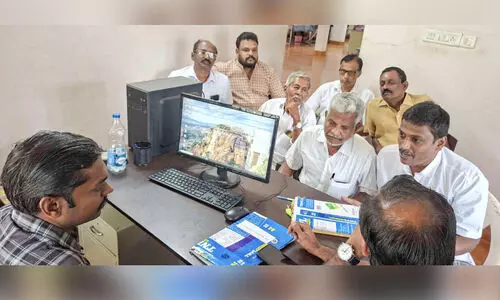 ജലവിതരണം മുടങ്ങുന്നതിൽ പ്രതിഷേധിച്ച് എൻജിനീയറെ ഉപരോധിച്ചു