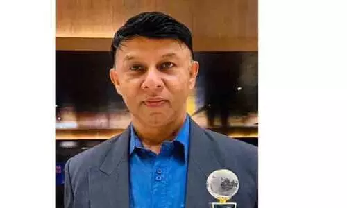 ലോക കേരള സഭ: പ്രവാസികളുടെ വിയര്പ്പില് ഒരു പ്രഹസന നാടകം ലോക കേരള സഭ: പ്രവാസികളുടെ വിയര്പ്പില് ഒരു പ്രഹസന നാടകം