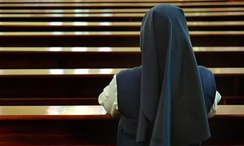 കന്യാസ്ത്രീക്ക് അശ്ലീല സന്ദേശം അയച്ചതാണ് പ്രശ്നം, പീഡന പരാതിയല്ല, പ്രചരിക്കുന്നത് വാസ്തവ വിരുദ്ധം; വിശദീകരണവുമായി ആശുപത്രി അധികൃതർ