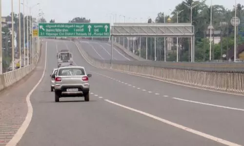 നേ​ര്യ​മം​ഗ​ലം മു​ത​ൽ - വാ​ള​റ വ​രെ ത​ട​സ്സ​പ്പെ​ട്ട നി​ർ​മാ​ണം പു​ന​രാ​രം​ഭി​ക്കു​ന്ന​തി​ന് കൂ​ടു​ത​ൽ കു​രു​ക്കാ​യി ചീ​ഫ് സെ​ക്ര​ട്ട​റി​യു​ടെ ഉ​ത്ത​ര​വ്