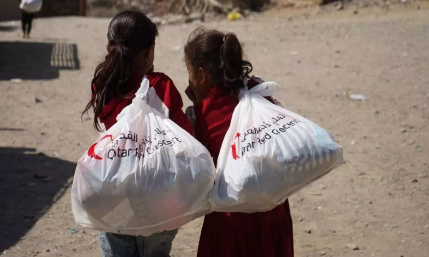 യ​മ​നി​ലെ കു​ട്ടി​ക​ൾ​ക്ക് ശൈ​ത്യ​കാ​ല വ​സ്ത്ര​ങ്ങ​ൾ വി​ത​ര​ണം ചെ​യ്തു