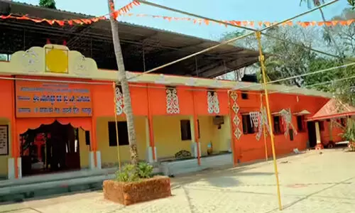 കദ്രി ജോഗി മഠം ഒാഫിസിൽ കവർച്ച; ആഭരണങ്ങളും പണവും നഷ്ടമായി കദ്രി ജോഗി മഠം ഒാഫിസിൽ കവർച്ച; ആഭരണങ്ങളും പണവും നഷ്ടമായി