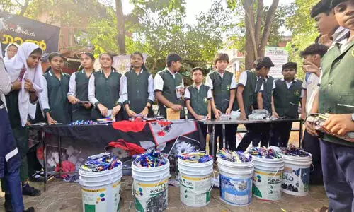 പ​ഴ​യ​തു ന​ൽ​കി പു​തി​യ​ത് വാ​ങ്ങാം;   വ​ലി​ച്ചെ​റി​യ​ൽ വി​രു​ദ്ധ​ദി​നം ആ​ച​രി​ച്ച് വി​ദ്യാ​ർ​ഥി​ക​ൾ