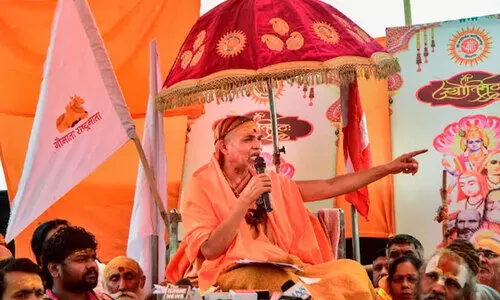 പുണ്യസ്നാനം നടത്താതെ സ്വാമി അവിമുക്തേശ്വരാനന്ദ് മടങ്ങി; യു.പിയിൽ രാഷ്ട്രീയവിവാദം പുണ്യസ്നാനം നടത്താതെ സ്വാമി അവിമുക്തേശ്വരാനന്ദ് മടങ്ങി; യു.പിയിൽ രാഷ്ട്രീയവിവാദം