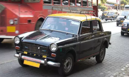 400 മീറ്റർ യാത്രക്ക് ടൂറിസ്റ്റിൽ നിന്ന് വാങ്ങിയത് 18,000 രൂപ; മുബൈയിൽ ടാക്സി ഡ്രൈവർ അറസ്റ്റിൽ; ലൈസൻസ് റദ്ദാക്കാനും നടപടി