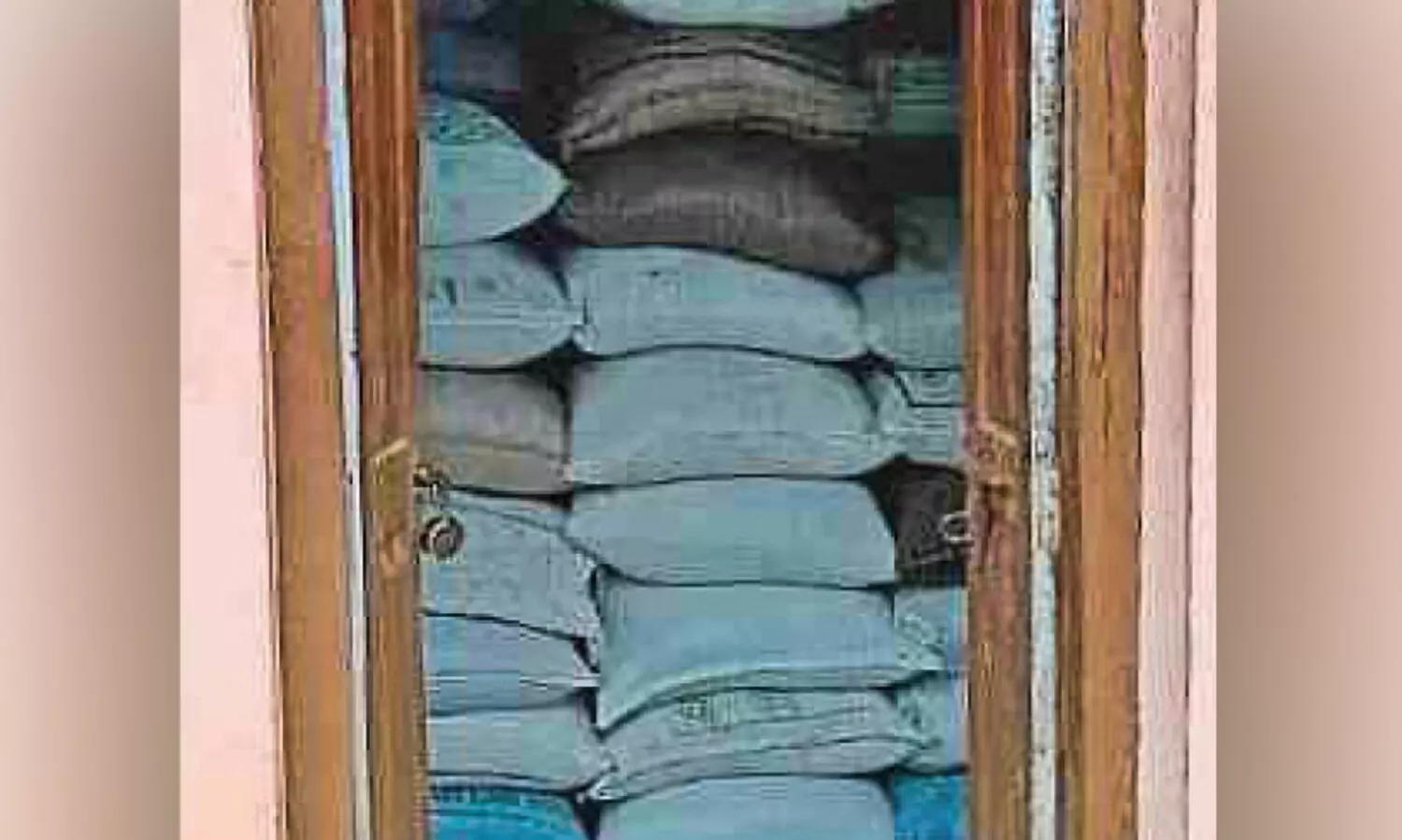 തമിഴ്നാട്ടിൽനിന്ന് റേഷൻ അരി കടത്ത്; കുമളിയിൽ എത്തിച്ച് വിൽപന