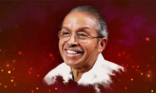 സാഗരങ്ങളെ  പാടിയുണർത്തിയ ഒ.എൻ.വി