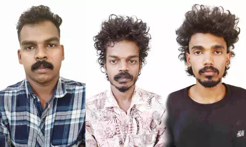 ഉത്സവത്തിനിടെ സംഘർഷം, എസ്.ഐക്ക് മർദനം: മൂന്നുപേർ റിമാൻഡിൽ ഉത്സവത്തിനിടെ സംഘർഷം, എസ്.ഐക്ക് മർദനം: മൂന്നുപേർ റിമാൻഡിൽ