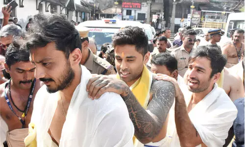 ക്രിക്കറ്റ് ലഹരിയിലമർന്ന് തലസ്ഥാന നഗരി ക്രിക്കറ്റ് ലഹരിയിലമർന്ന് തലസ്ഥാന നഗരി