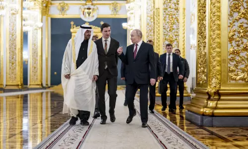 പു​ടി​നു​മാ​യി കൂ​ടി​ക്കാ​ഴ്ച ന​ട​ത്തി ശൈ​ഖ്​ മു​ഹ​മ്മ​ദ്​