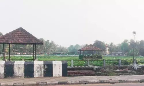 മനയ്ക്കച്ചിറ ടൂറിസം; കോടികള് ജലരേഖയാവുന്നു മനയ്ക്കച്ചിറ ടൂറിസം; കോടികള് ജലരേഖയാവുന്നു