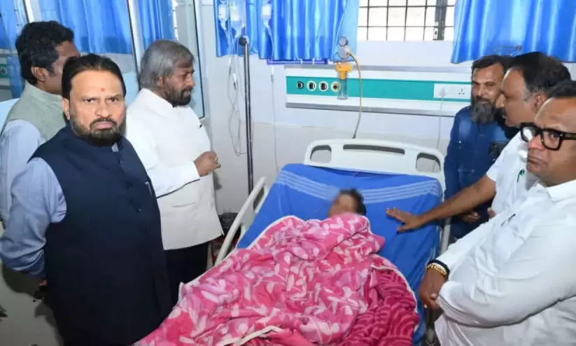 ബിദർ സ്ഫോടനം: പരിക്കേറ്റവരെ സോളാപൂർ, ഹൈദരാബാദ് ആശുപത്രികളിലേക്ക് മാറ്റി ബിദർ സ്ഫോടനം: പരിക്കേറ്റവരെ സോളാപൂർ, ഹൈദരാബാദ് ആശുപത്രികളിലേക്ക് മാറ്റി