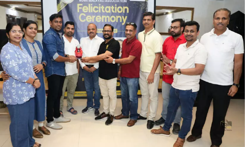 റൂ​വി മ​ല​യാ​ളി അ​സോ​സി​യേ​ഷ​ൻ ആ​ദ​ര ച​ട​ങ്ങ് സം​ഘ​ടി​പ്പി​ച്ചു