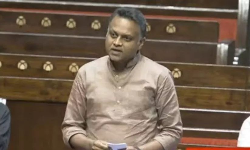 വഖഫ് രജിസ്‌ട്രേഷൻ: സാങ്കേതിക കുരുക്ക് ഉന്നയിച്ച് ഹാരിസ് ബീരാൻ