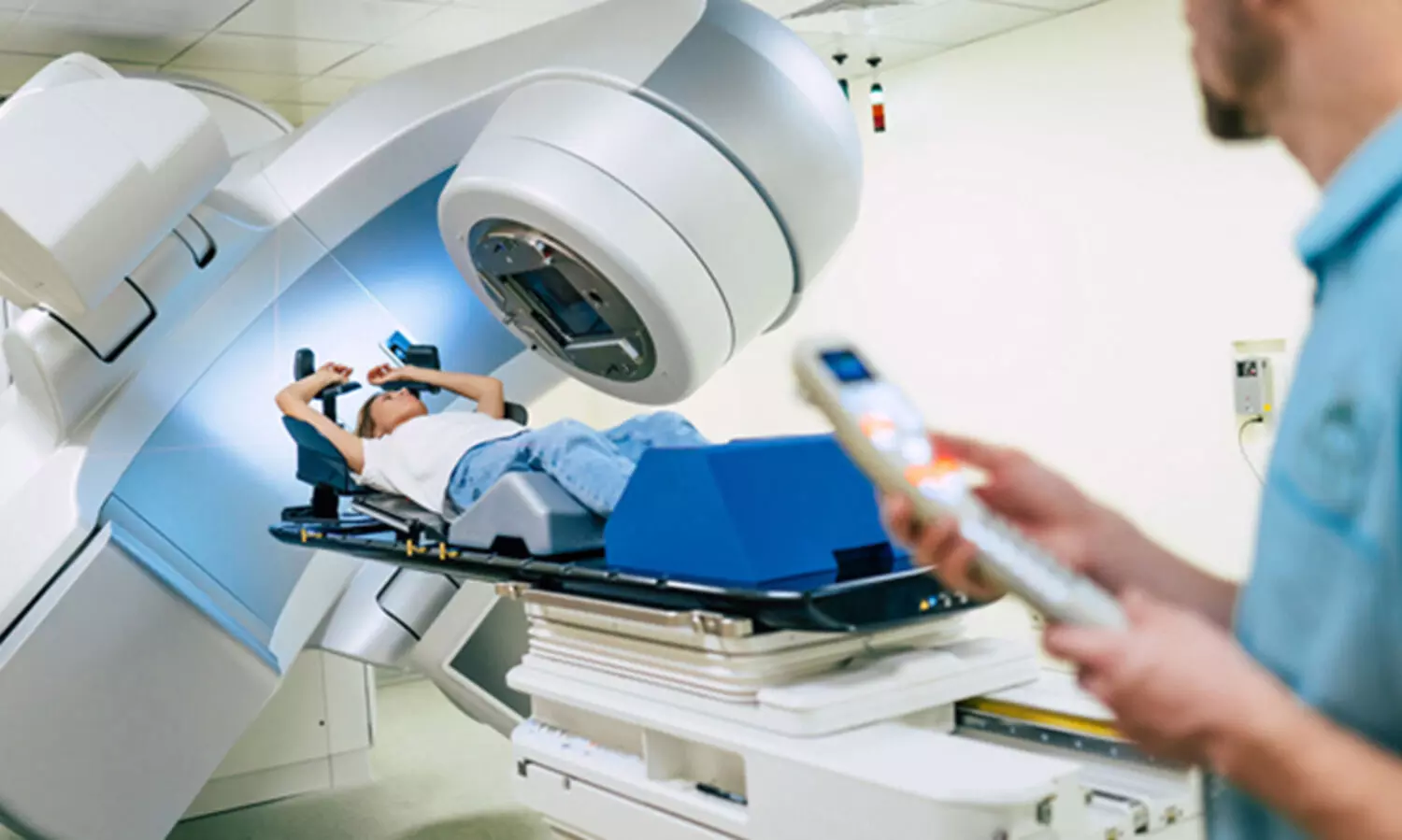 മാറുന്ന കാൻസർ ചികിത്സ: കീമോതെറാപ്പി മുതൽ ഭാവിയിലെ കാൻസർ ചികിത്സകൾ വരെ