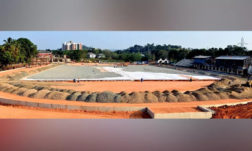 ജില്ല സ്റ്റേഡിയം; നിർമാണ പ്രവർത്തനങ്ങൾവൻ കുതിപ്പിൽ ജില്ല സ്റ്റേഡിയം; നിർമാണ പ്രവർത്തനങ്ങൾവൻ കുതിപ്പിൽ