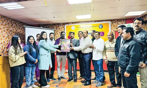 ‘കൊ​ല്ലം ഫെ​സ്റ്റ്’ പോ​സ്റ്റ​ർ പ്ര​കാ​ശ​ന​വും ക​മ്മി​റ്റി രൂ​പ​വ​ത്ക​ര​ണ​വും