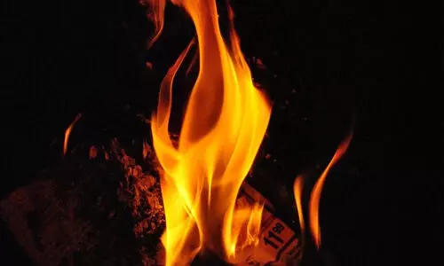 ദാഹിറ ഗവർണറേറ്റിൽ വീടിന് തീപിടിത്തം; ആളപായമില്ല ദാഹിറ ഗവർണറേറ്റിൽ വീടിന് തീപിടിത്തം; ആളപായമില്ല