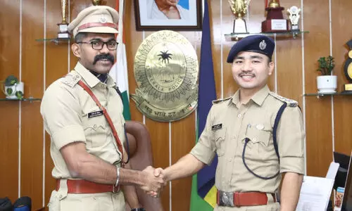 അരുൺ കെ. പവിത്രൻ പൊലീസ് മേധാവിയായി ചുമതലയേറ്റു അരുൺ കെ. പവിത്രൻ പൊലീസ് മേധാവിയായി ചുമതലയേറ്റു