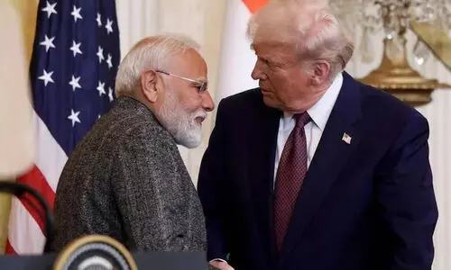 ഇന്ത്യൻ സർക്കാറിന്‍റെ പ്രവർത്തനങ്ങൾ അറിയിക്കുന്നത് ട്രംപ്, പ്രധാനമന്ത്രി ട്രംപിന് കീഴടങ്ങിയിരിക്കുന്നു... -കോൺഗ്രസ്