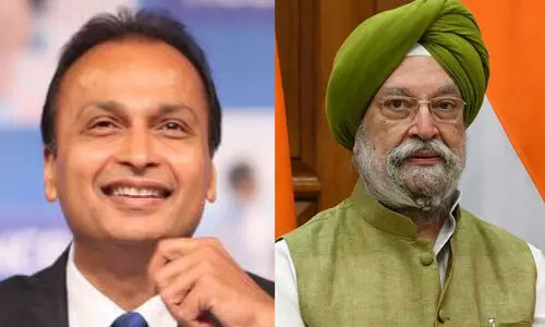 ‘എ​പ്സ്റ്റീ​ൻ’ കൊ​ടു​ങ്കാ​റ്റി​ൽ ഉ​ല​ഞ്ഞ് ലോ​ക രാ​ഷ്ട്രീ​യം; ഇന്ത്യയും