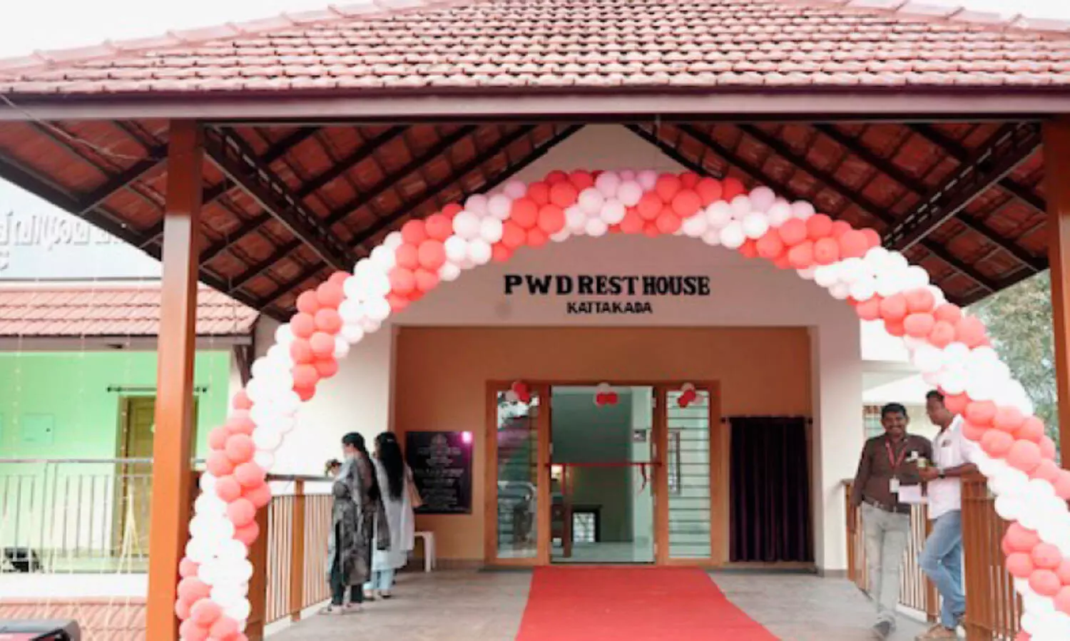 പൊ​തു​മ​രാ​മ​ത്ത് റെ​സ്റ്റ് ഹൗ​സു​ക​ൾ പീ​പ്പി​ൾ​സ് റെ​സ്റ്റ് ഹൗ​സു​ക​ളാ​യി മാ​റി​യ​പ്പോ​ൾ നാ​ലു വ​ർ​ഷം കൊ​ണ്ട് 32 കോ​ടി​യു​ടെ അ​ധി​ക വ​രു​മാ​നം