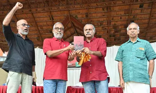 ‘പാർട്ടിയെ സംരക്ഷിക്കണോ അതോ നേതാവിനെയോ‍?, പാർട്ടി സ്നേഹമുള്ള സഖാക്കൾ ഉത്തരവാദിത്തം നിറവേറ്റണം’; വി. കുഞ്ഞികൃഷ്ണന്റെ പുസ്തകത്തിലെ കൂടുതൽ വിശദാംശങ്ങൾ പുറത്ത്