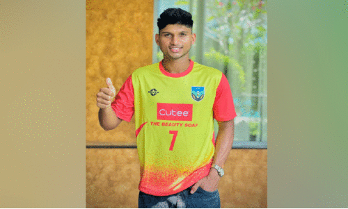 സ​ന്തോ​ഷ്‌ ട്രോ​ഫി ഫൈ​ന​ൽ; പ​ഞ്ചാ​ബി​നെ മ​ട​ക്കി​യ​ത് മു​ഹ​മ്മ​ദ് റി​യാ​സി​ന്റെ ഇ​ര​ട്ട ഗോ​ൾ