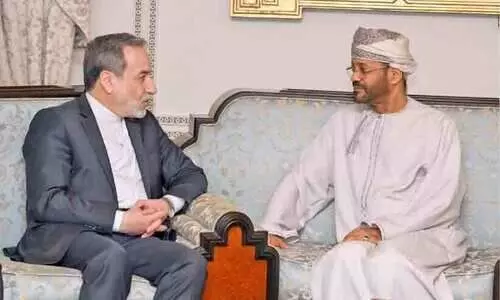 ഇ​റാ​ൻ-അ​മേ​രി​ക്ക ച​ർ​ച്ച; മ​സ്ക​ത്തി​ൽ ആ​കാം​ക്ഷ​യു​ടെ നി​മി​ഷ​ങ്ങ​ൾ