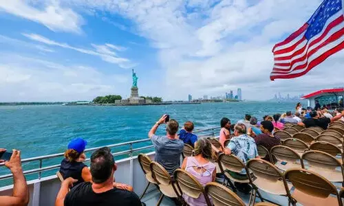 യു.എസ് സന്ദർശകരുടെ എണ്ണം കുത്തനെ കുറഞ്ഞു; തിരിച്ചടിയായത് ട്രംപിന്റെ നയം