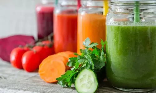 വയറിലെ കൊഴുപ്പ് കുറക്കാൻ സഹായിക്കാൻ ജ്യൂസുകൾ
