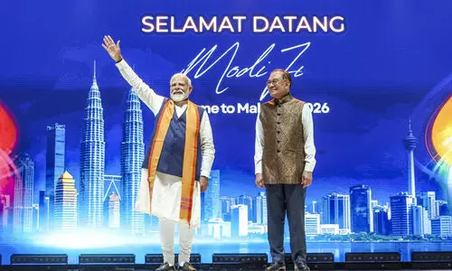 ര​ണ്ടു​ദി​വ​സ​ത്തെ സ​ന്ദ​ർ​ശ​ന​ത്തി​നാ​യി മോ​ദി മ​ലേ​ഷ്യ​യി​ൽ