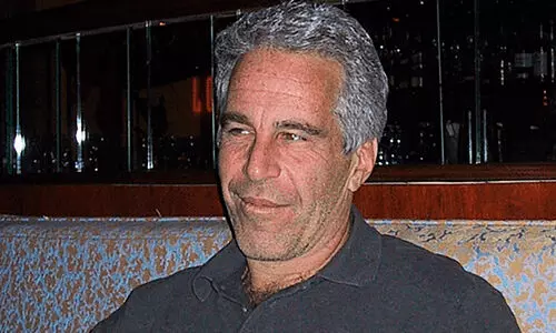 എപ്സ്റ്റീൻ ഫയലിലെ വിവരങ്ങൾ സുതാര്യതയോടെ പുറത്ത് വിടണം; തങ്ങൾക്കൊപ്പം നിൽക്കാൻ യു.എസ് ജനതയോട് അഭ്യർഥിച്ച് അതിജീവിതമാർ