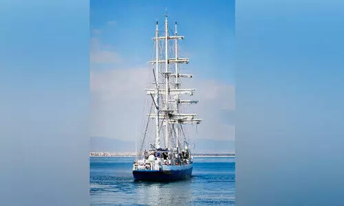 ഐ.എൻ.എസ് സുദർശിനി  ഒമാൻ തുറമുഖത്തെത്തി