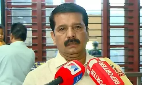 മലമ്പുഴയില്‍ മത്സരിക്കാൻ കോണ്‍ഗ്രസ് നേതാക്കള്‍ ആവശ്യപ്പെട്ടു -വി.എസിന്‍റെ മുന്‍ പി.എ എ. സുരേഷ്