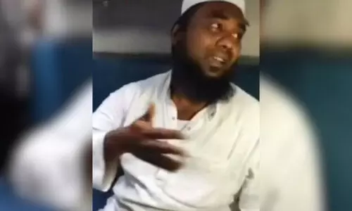 20 men attack passenger with beard