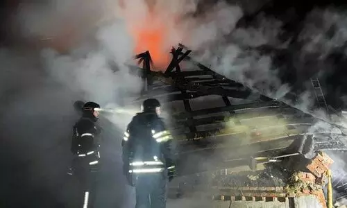 യുക്രെയ്നിൽ റഷ്യൻ ഡ്രോൺ ആക്രമണം; പിതാവും മൂന്നുകുഞ്ഞുങ്ങളും കൊല്ലപ്പെട്ടു, ഗ​ർ​ഭി​ണി​യാ​യ അ​മ്മ​ക്ക് ഗു​രു​ത​ര പ​രി​ക്ക്