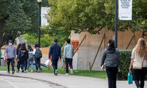 പഠനത്തിനായി വിദേശത്ത് പോകുന്ന ഇന്ത്യക്കാരുടെ എണ്ണം കുറഞ്ഞു; കണക്കുനിരത്തി കേന്ദ്രം
