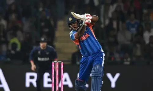 6, 6, 6, 4! ലോകകപ്പ് അരങ്ങേറ്റത്തിൽ തകർപ്പൻ തുടക്കം, പിന്നാലെ ക്യാച്ച് സമ്മാനിച്ച് മടങ്ങി സഞ്ജു