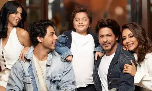 ‘മക്കളാണ് എന്റെ ഏറ്റവും വലിയ വിമർശകർ, ശരിയായ കാര്യങ്ങൾ ഓർമിപ്പിക്കുന്നത് എന്റെ കുടുംബം’ -ഷാരൂഖ് ഖാൻ ‘മക്കളാണ് എന്റെ ഏറ്റവും വലിയ വിമർശകർ, ശരിയായ കാര്യങ്ങൾ ഓർമിപ്പിക്കുന്നത് എന്റെ കുടുംബം’ -ഷാരൂഖ് ഖാൻ