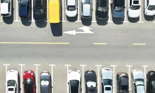 ദു​ബൈ മ​റൈ​ൻ സി​റ്റി​യി​ൽ പെ​യ്ഡ് പാ​ർ​ക്കി​ങ്​