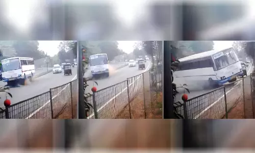 ഡ്രൈവർക്ക് നെഞ്ചുവേദന; ബസ് അപകടത്തിൽപെട്ടു