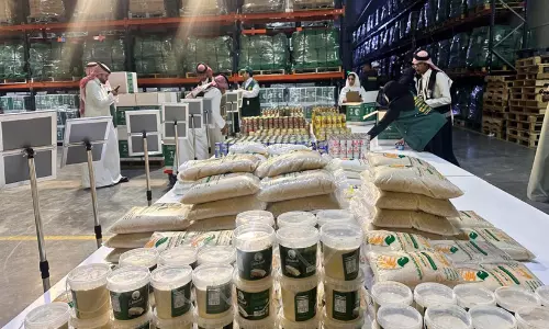 ഗസ്സയിലേക്ക്​ 700 ടൺ ഇഫ്​താർ വിഭവങ്ങൾ, ദുരിതബാധിതർക്ക്​ സൗദിയുടെ കാരുണ്യം