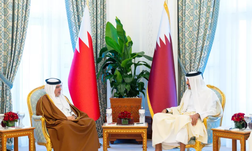 ഖത്തർ അമീറും ബഹ്റൈൻ കിരീടാവകാശിയും കൂടിക്കാഴ്ച നടത്തി ഖത്തർ അമീറും ബഹ്റൈൻ കിരീടാവകാശിയും കൂടിക്കാഴ്ച നടത്തി